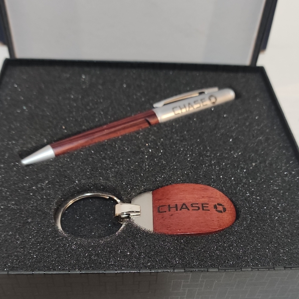 CHASE pen and key chain gift set wooden metal key ring employee gift keychain